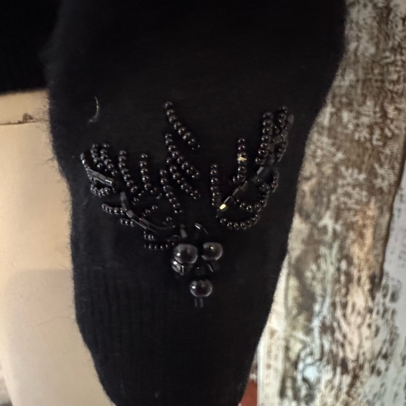 Vintage cashmere beaded cardigan from 1950s. Excellent vintage condition! - Picture 5 of 8